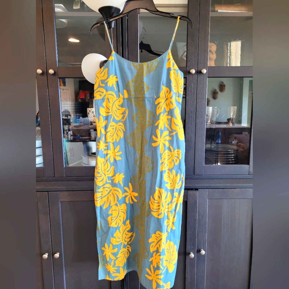 Manuheali'i Women's Medium Dress Blue/Gray Yellow/Gold